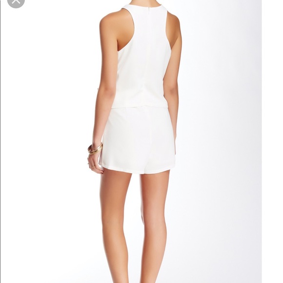 Romeo and Juliet White Romper Jumper Medium White Lace Up One Piece Shorts - Picture 3 of 7